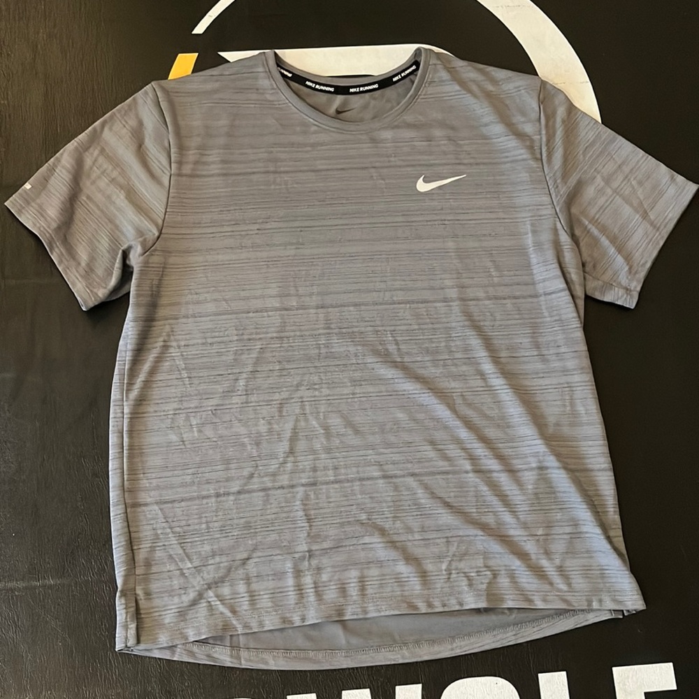 Nike running shirt medium